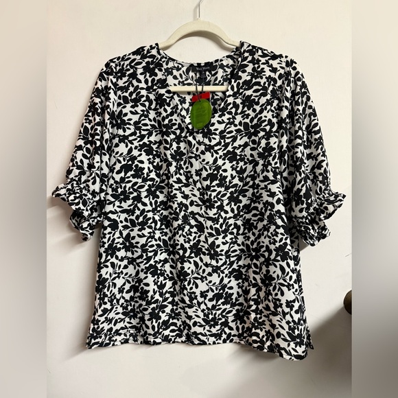 New well worn M top - Picture 1 of 2